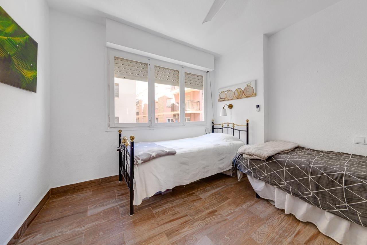 Bergantin Sea View Apartment Torrevieja Eksteriør bilde